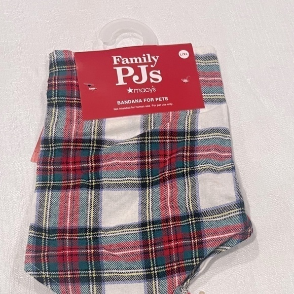 Matching Pet Stewart Plaid. Family Pajamas
Bandana, size S/M - Picture 6 of 7